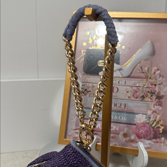 Henri Bendel purple woven expandable mini bag/wristlet - Picture 7 of 8